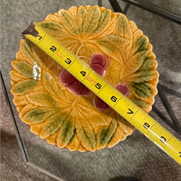 Sarreguemines Majolica Fruit cherries Plate France Vintage Dessert plate 7.5 in - Picture 2 of 4